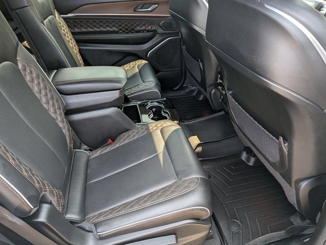 2023 Jeep Grand Cherokee L Summit