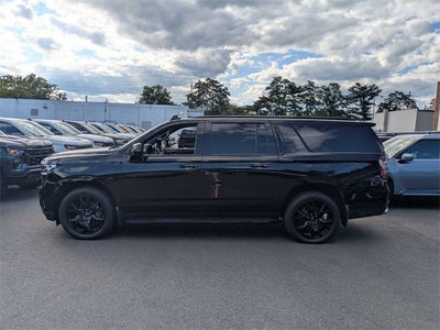 2023 Chevrolet Suburban RST