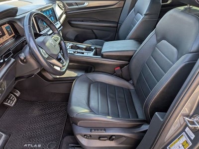2024 Volkswagen Atlas Cross Sport 2.0T SEL R-Line