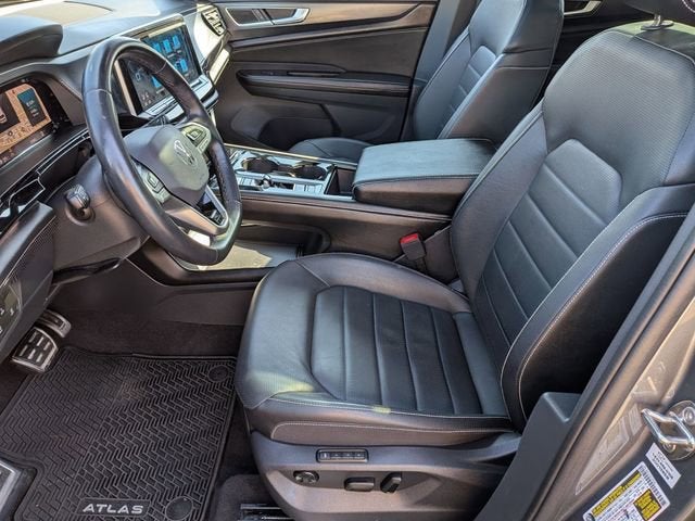 2024 Volkswagen Atlas Cross Sport 2.0T SEL R-Line