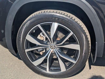 2024 Volkswagen Atlas 2.0T SEL Premium R-Line