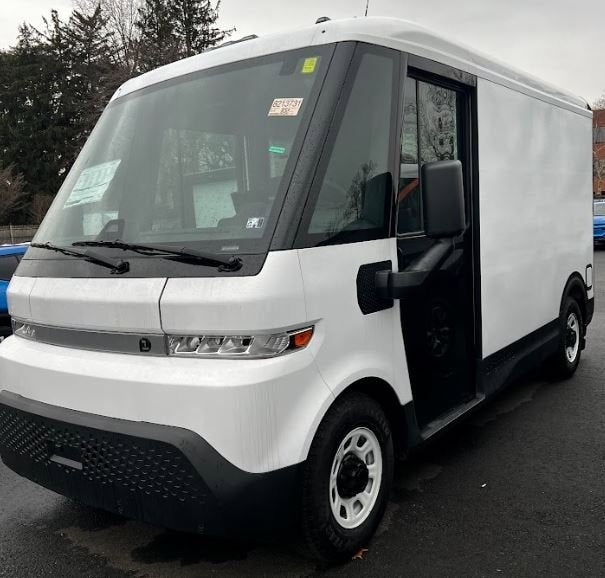 2024 BrightDrop Zevo 400 Base