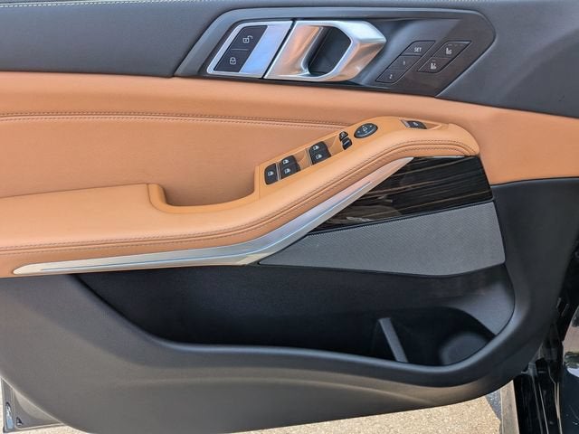 2025 BMW X5 M60i