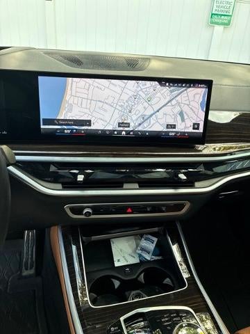 2025 BMW X5 M60i