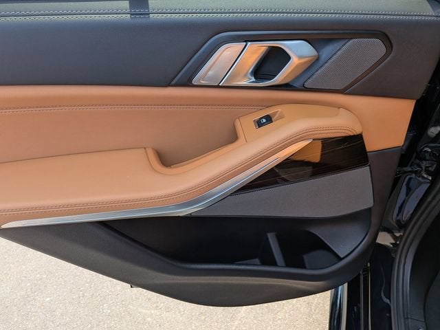 2025 BMW X5 M60i
