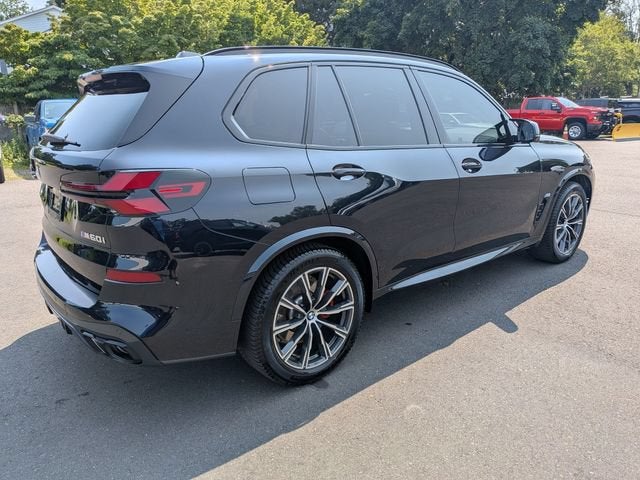 2025 BMW X5 M60i