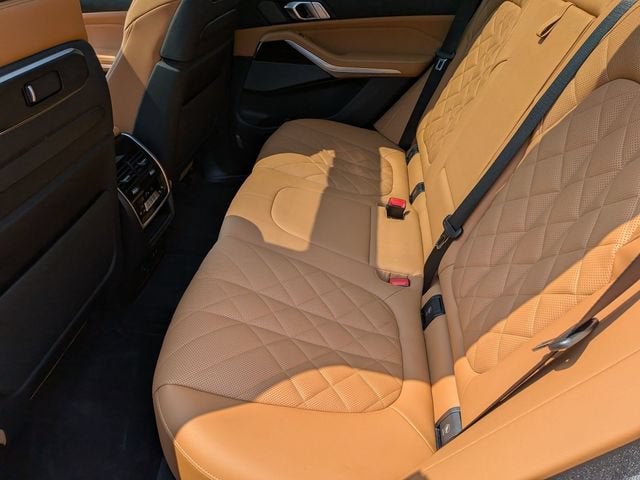 2025 BMW X5 M60i
