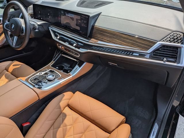 2025 BMW X5 M60i