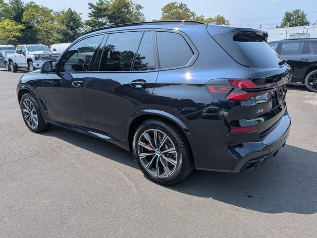 2025 BMW X5 M60i