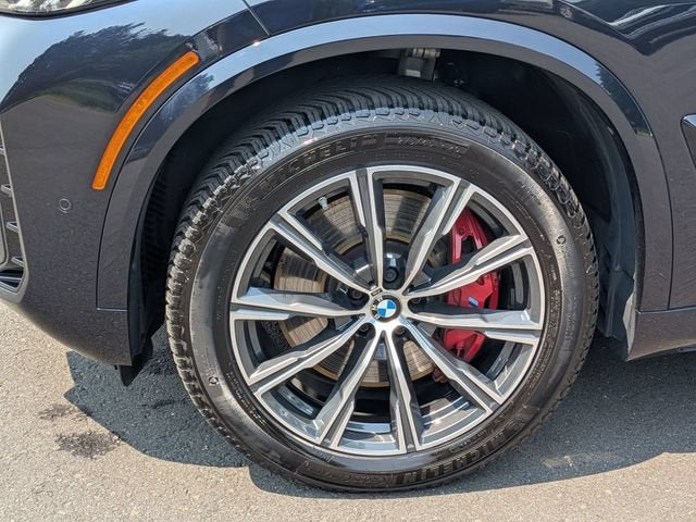 2025 BMW X5 M60i