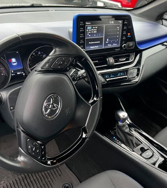 2022 Toyota C-HR XLE